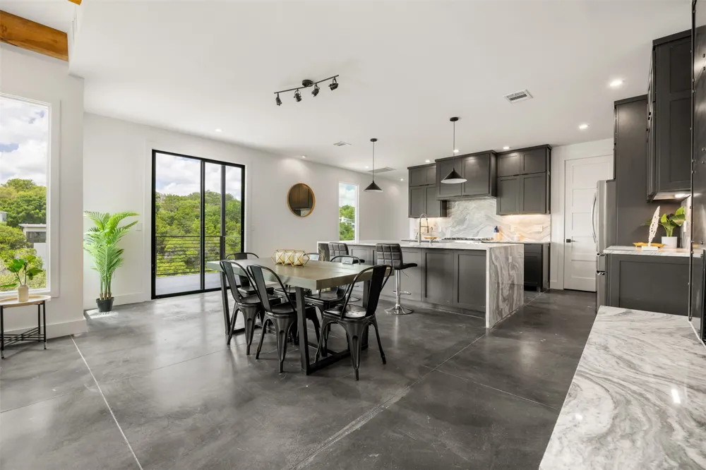15040 Broken Bow Trail Austin, TX 78734