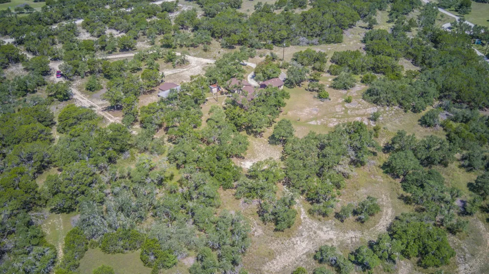475 Fischer Trail Wimberley, TX 78676