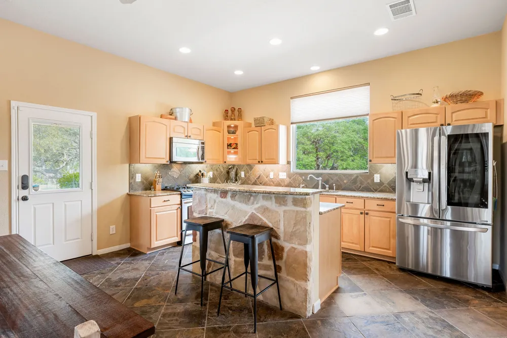 4292 N Us 83 Highway Leakey, TX 78873