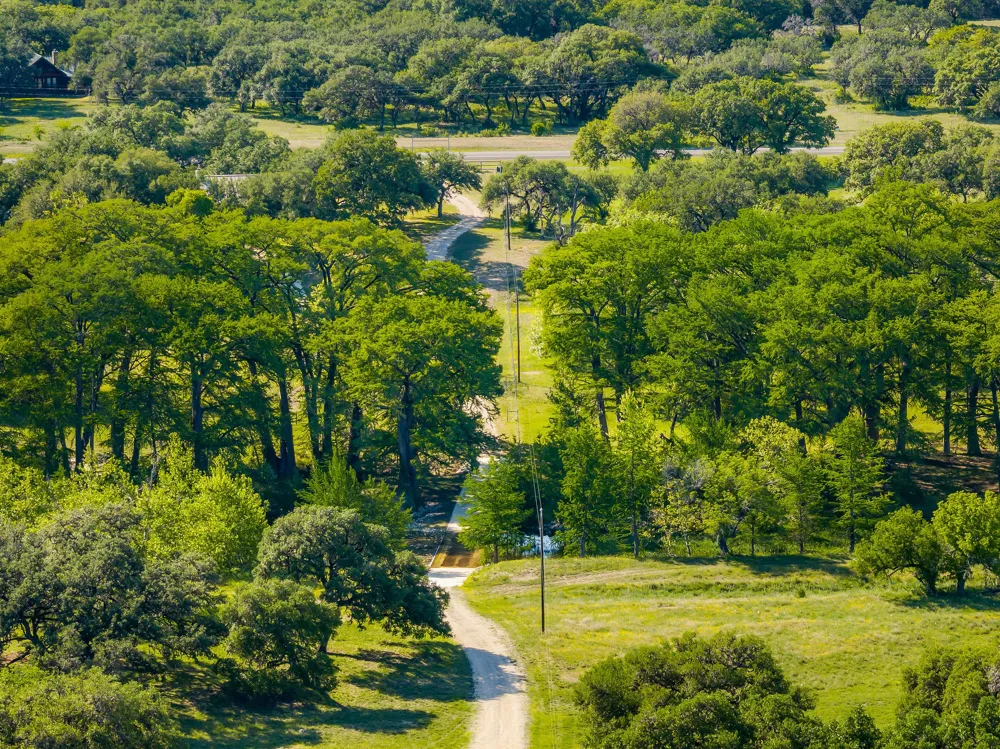 4292 N Us 83 Highway Leakey, TX 78873
