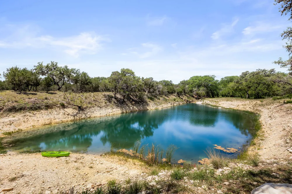 4292 N Us 83 Highway Leakey, TX 78873