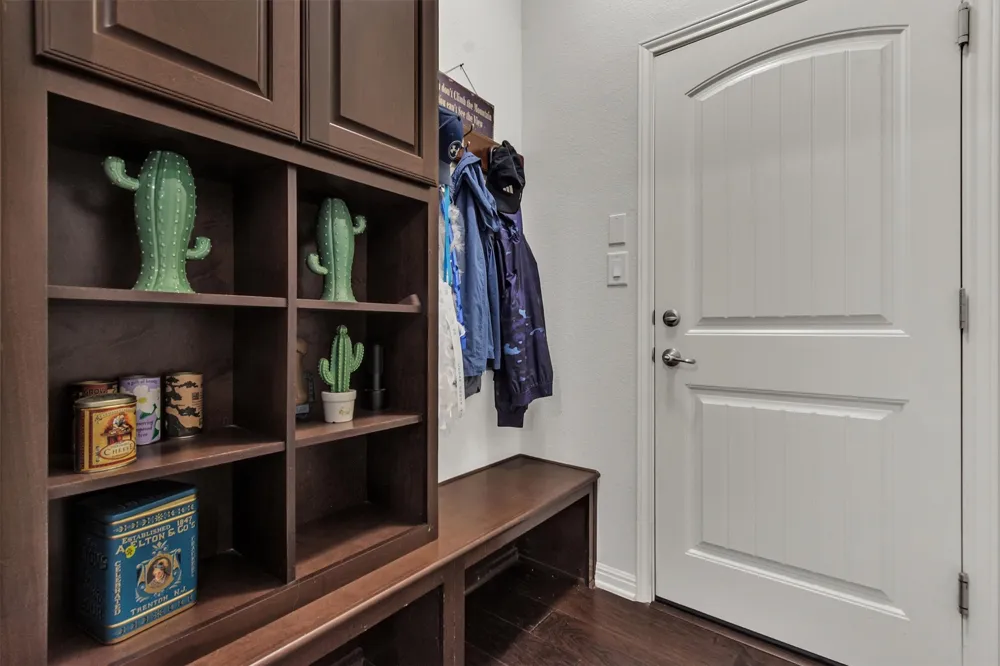 104 Harris Hawk Cove Cedar Creek, TX 78612
