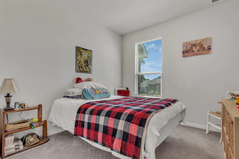 104 Harris Hawk Cove Cedar Creek, TX 78612