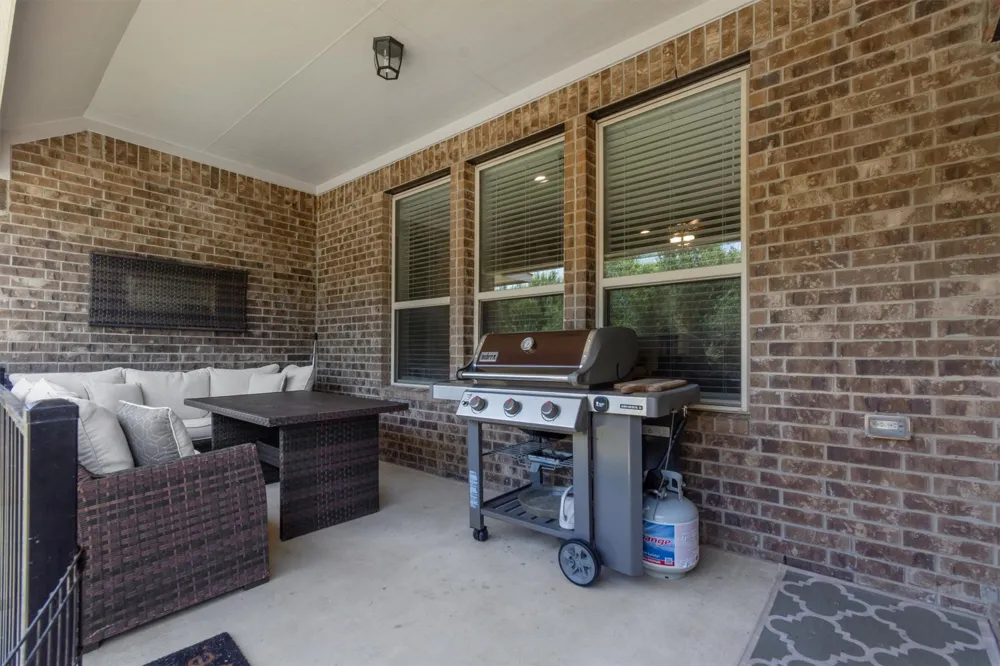 104 Harris Hawk Cove Cedar Creek, TX 78612