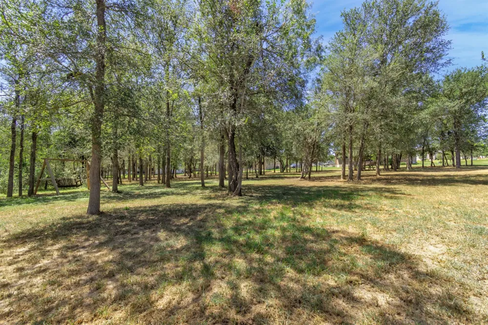 104 Harris Hawk Cove Cedar Creek, TX 78612