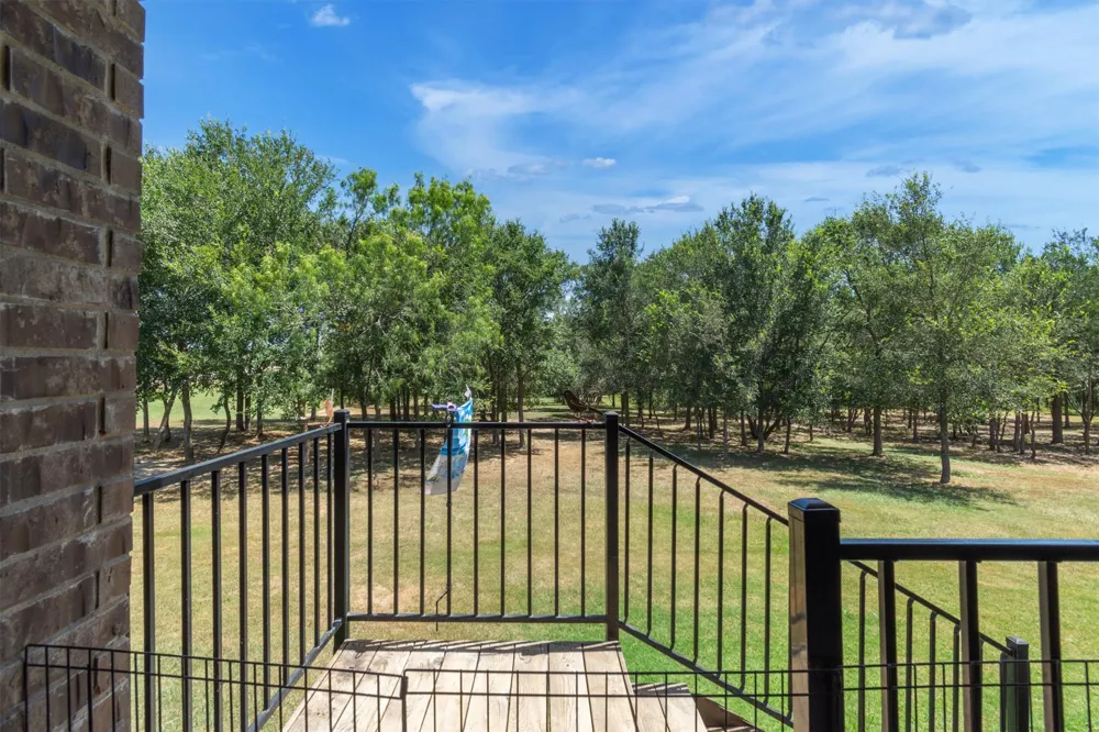 104 Harris Hawk Cove Cedar Creek, TX 78612