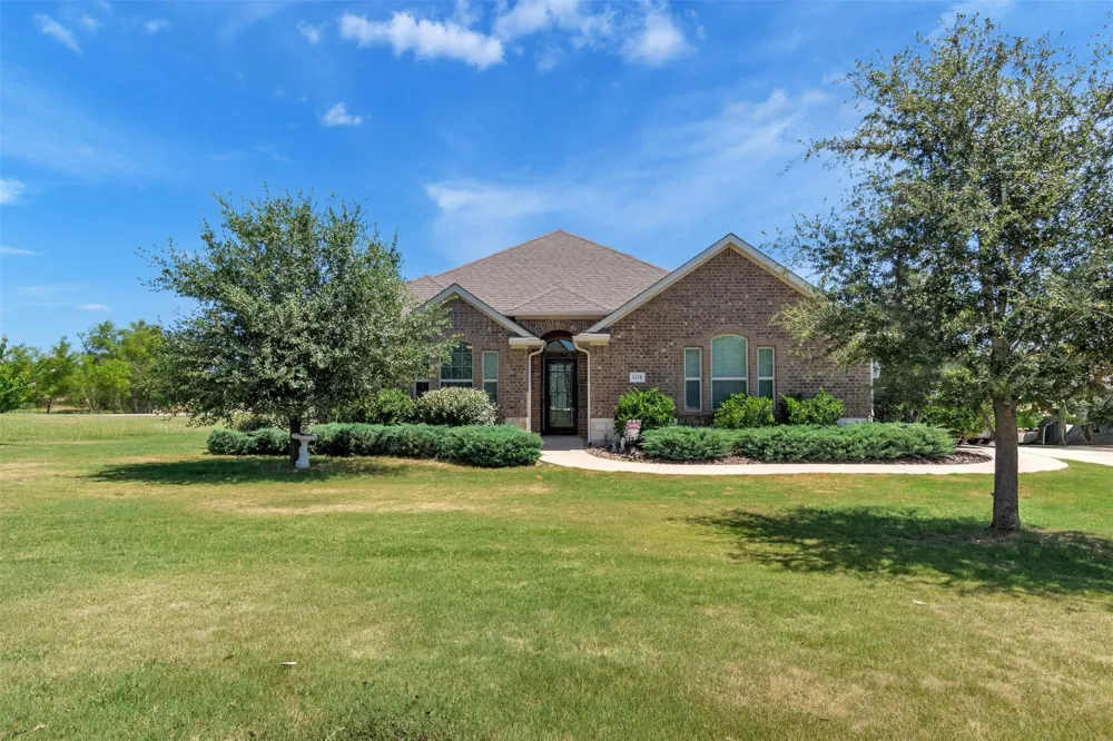 104 Harris Hawk Cove Cedar Creek, TX 78612