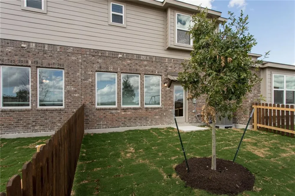 17303 C Leafroller Drive Pflugerville, TX 78660