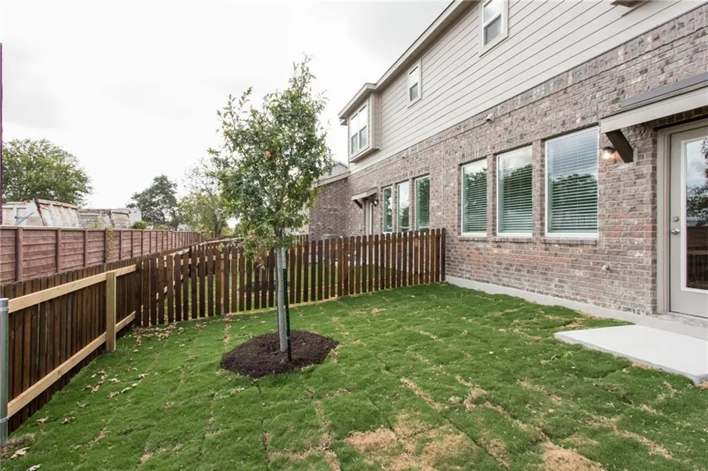 17303 C Leafroller Drive Pflugerville, TX 78660