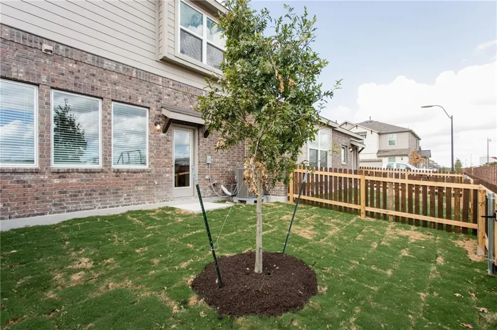 17303 C Leafroller Drive Pflugerville, TX 78660