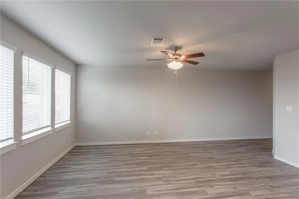 17303 C Leafroller Drive Pflugerville, TX 78660