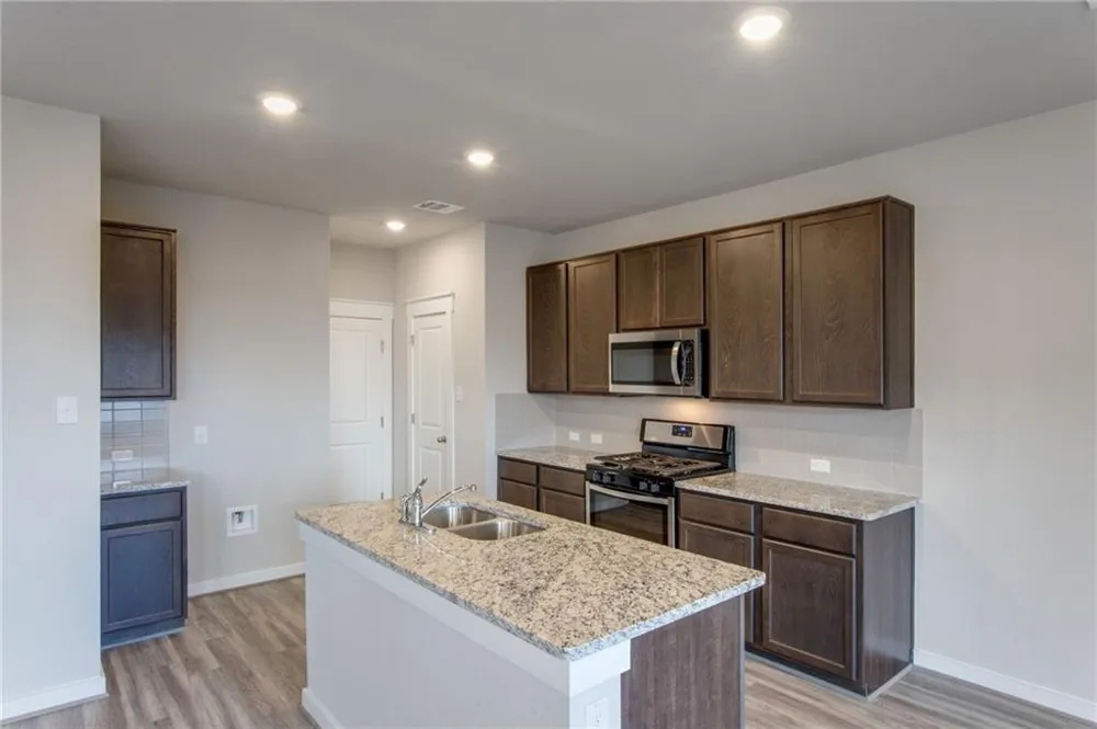 17303 C Leafroller Drive Pflugerville, TX 78660