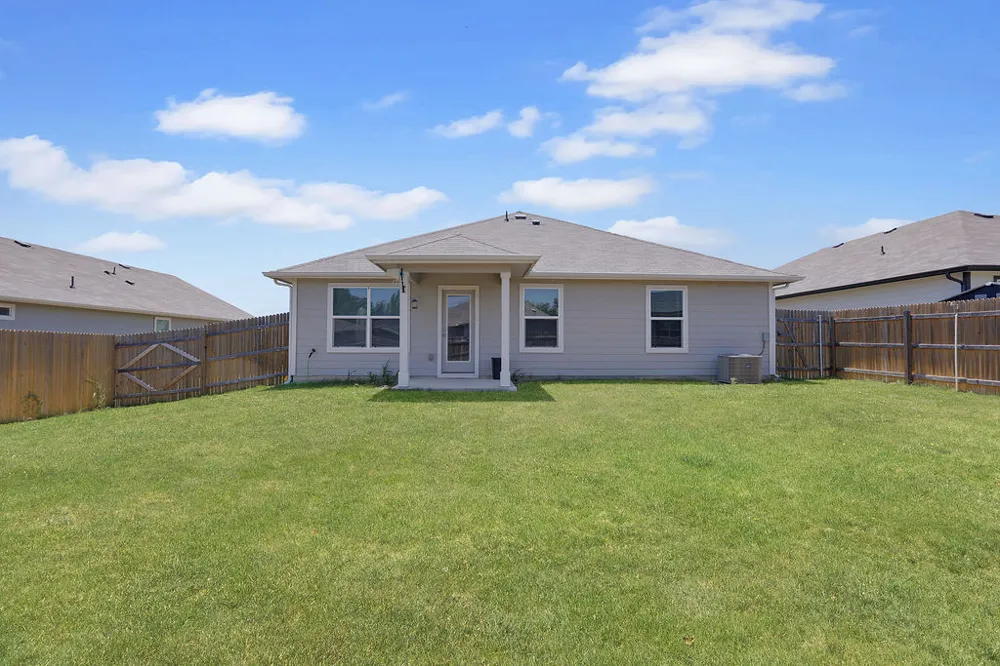 121 Bunting Lane Bertram, TX 78605
