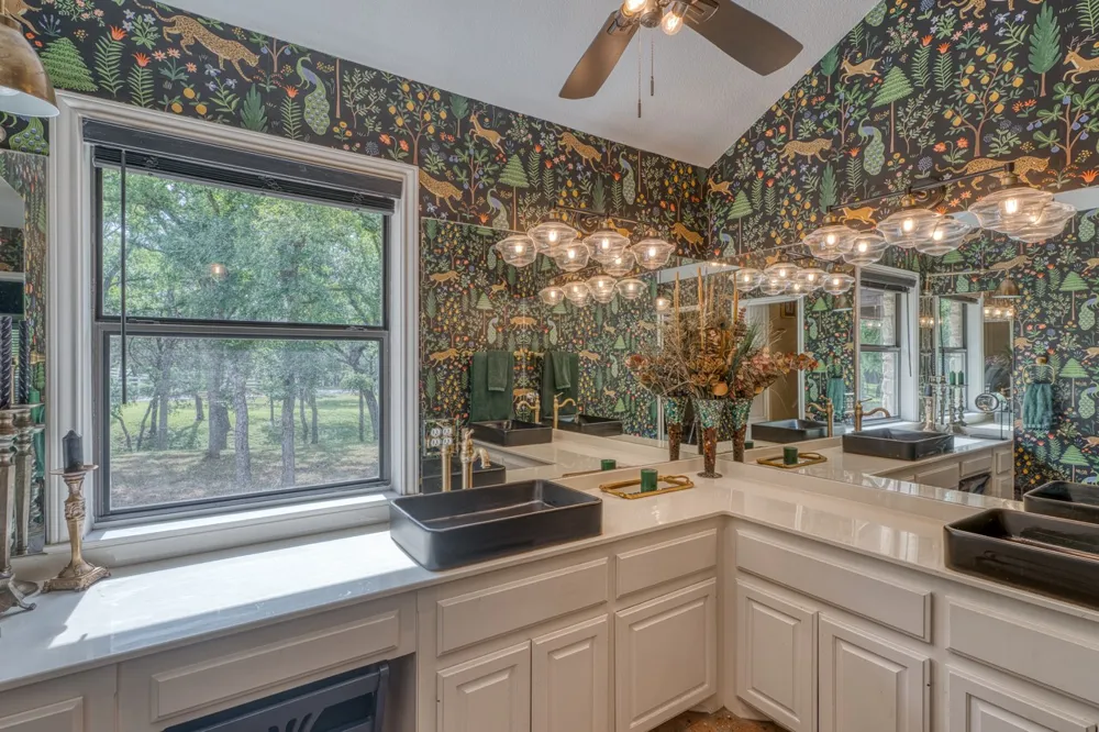 600 Avenida Serena Marble Falls, TX 78654