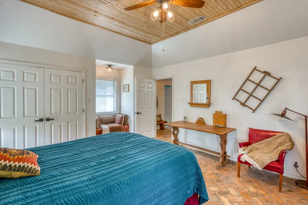 600 Avenida Serena Marble Falls, TX 78654