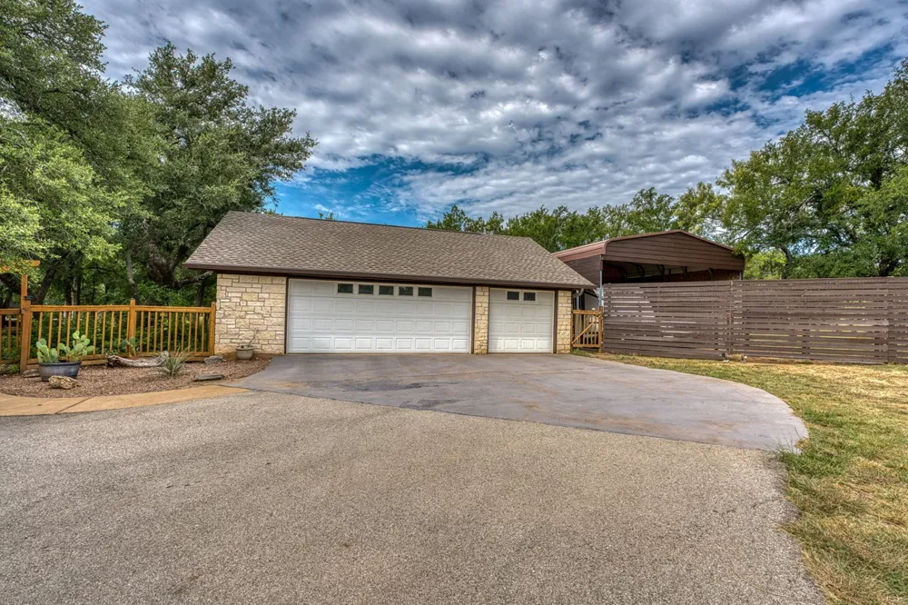600 Avenida Serena Marble Falls, TX 78654