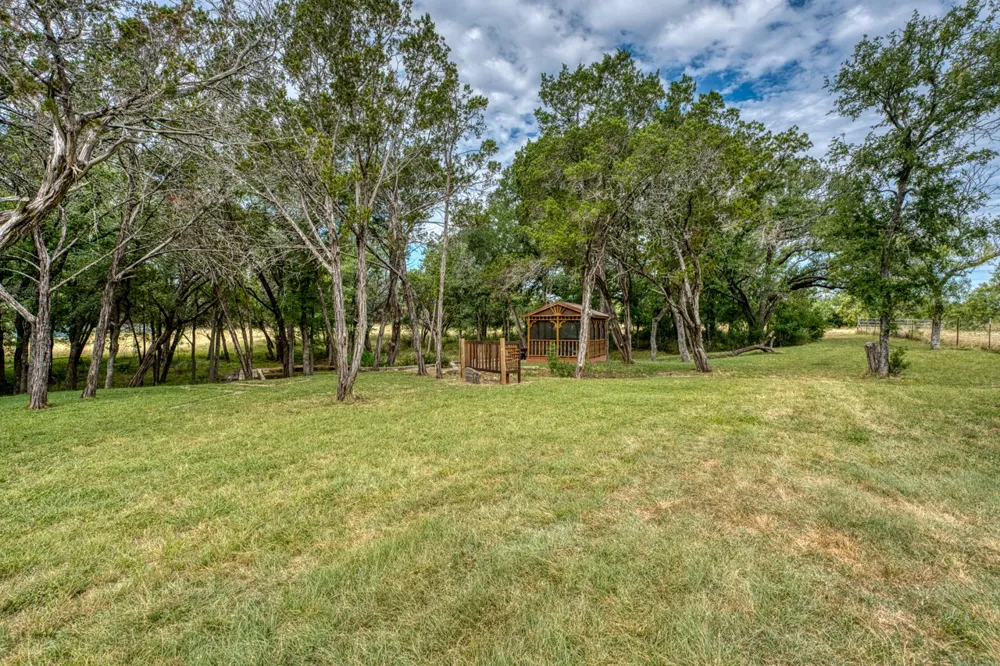 600 Avenida Serena Marble Falls, TX 78654
