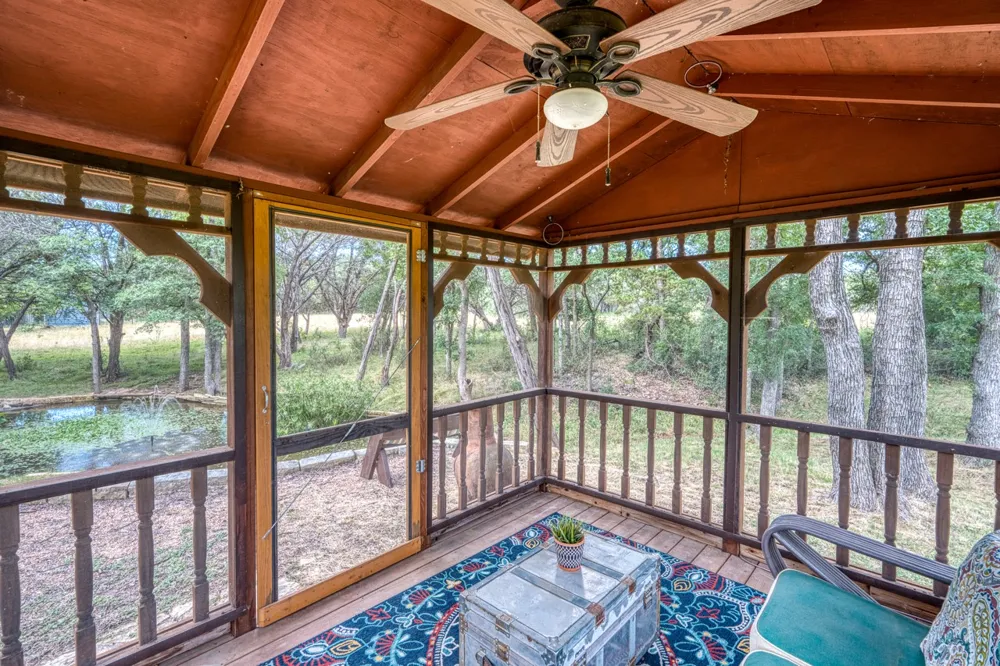 600 Avenida Serena Marble Falls, TX 78654