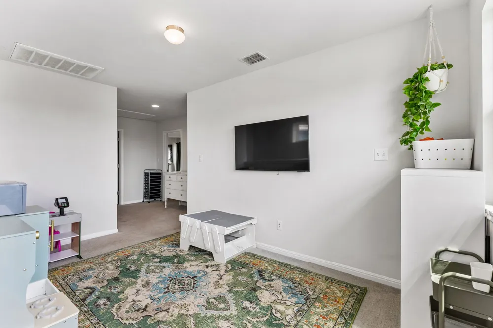2851 Brand Iron Drive San Marcos, TX 78666