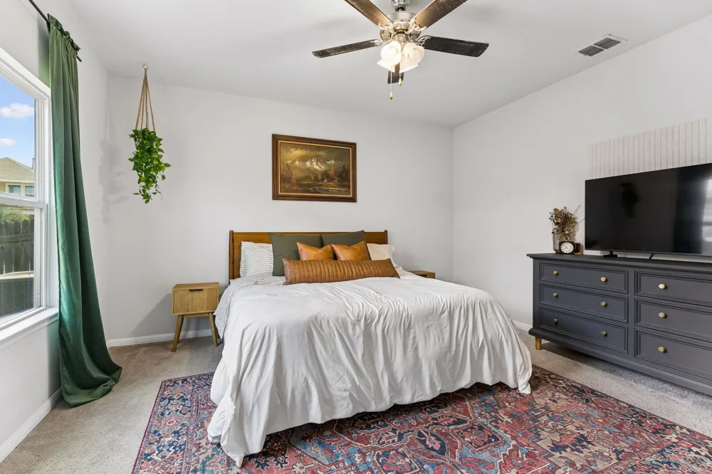 2851 Brand Iron Drive San Marcos, TX 78666