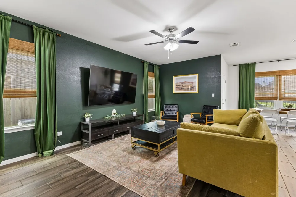 2851 Brand Iron Drive San Marcos, TX 78666