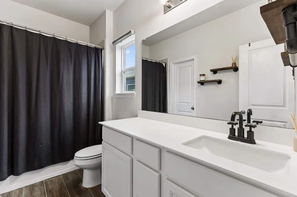 2851 Brand Iron Drive San Marcos, TX 78666