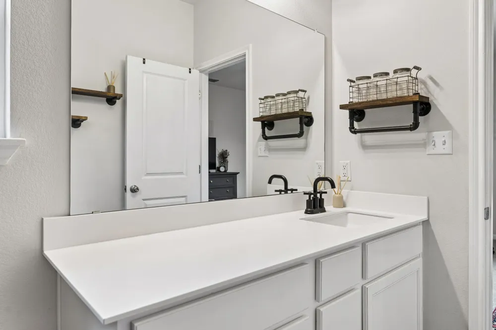 2851 Brand Iron Drive San Marcos, TX 78666