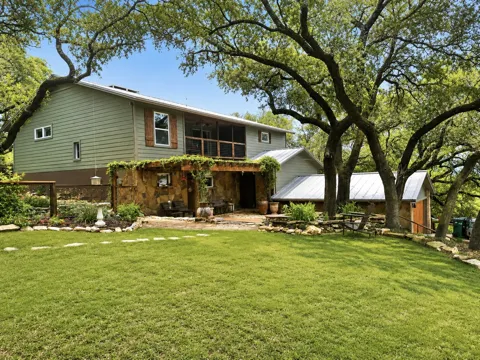 2905 Newton Drive