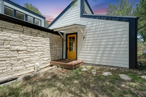 150 Lakeview Drive