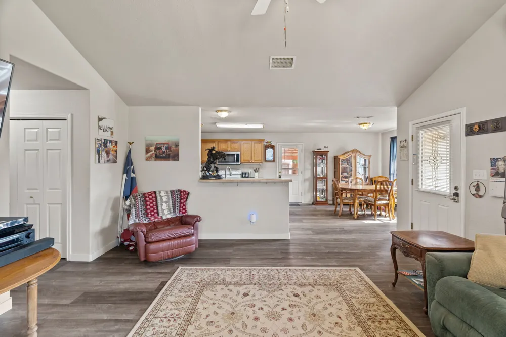 808 Pecan Lane Cottonwood Shores, TX 78657
