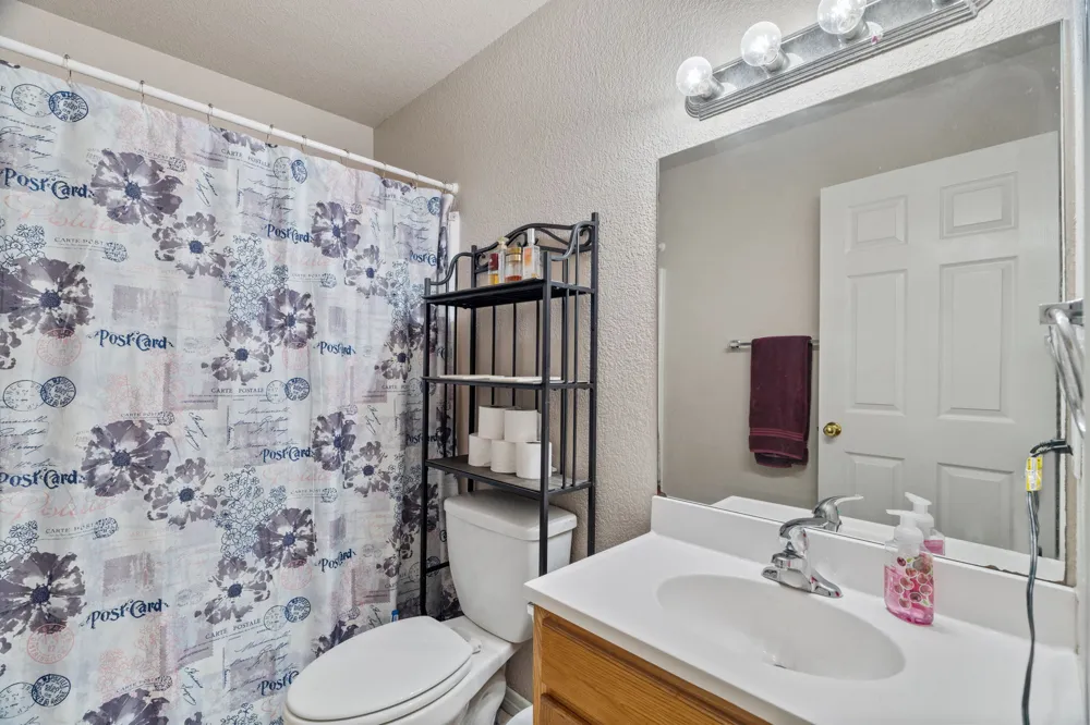 808 Pecan Lane Cottonwood Shores, TX 78657