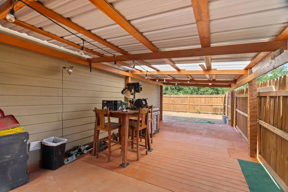 808 Pecan Lane Cottonwood Shores, TX 78657