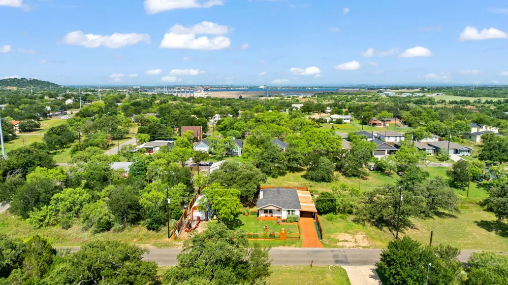 808 Pecan Lane Cottonwood Shores, TX 78657
