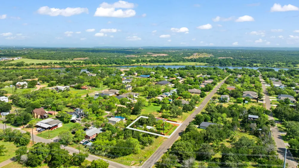 808 Pecan Lane Cottonwood Shores, TX 78657