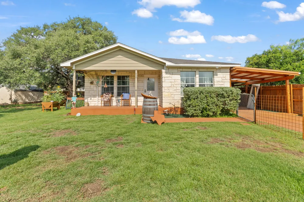 808 Pecan Lane Cottonwood Shores, TX 78657