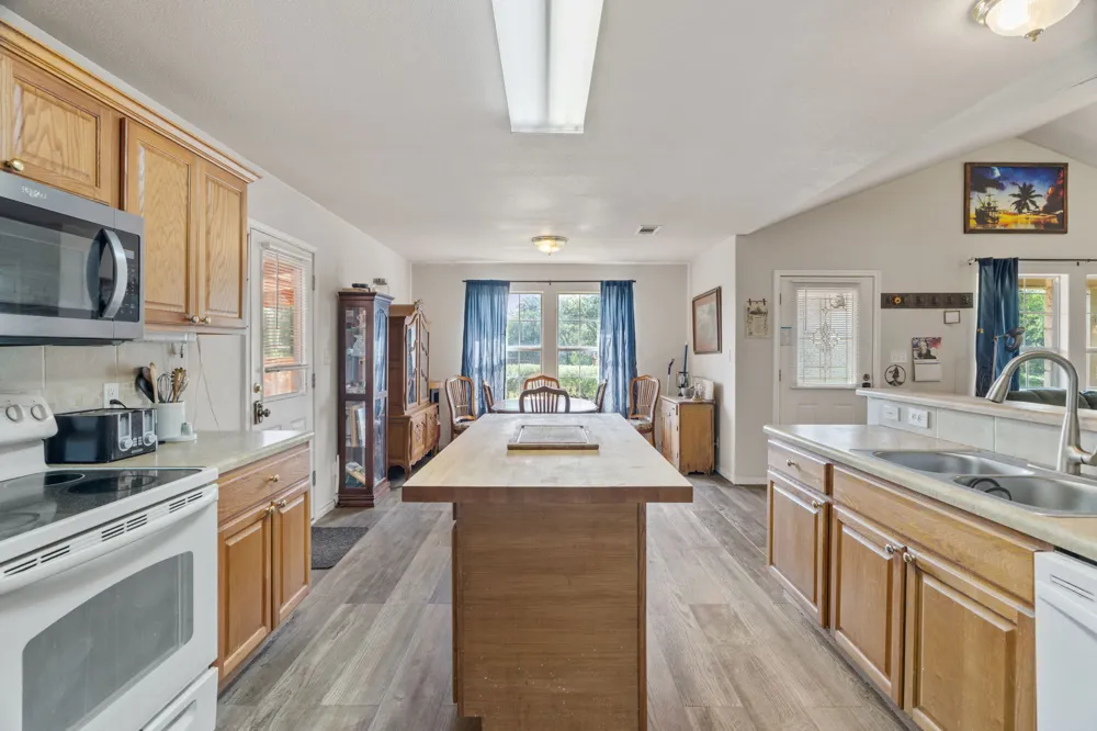 808 Pecan Lane Cottonwood Shores, TX 78657