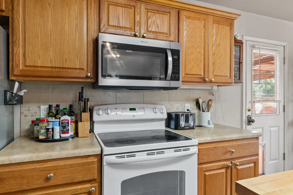 808 Pecan Lane Cottonwood Shores, TX 78657