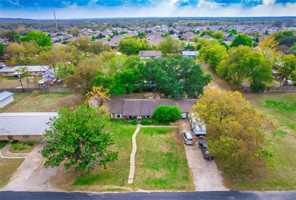 112 Hasler Street Bastrop, TX 78602