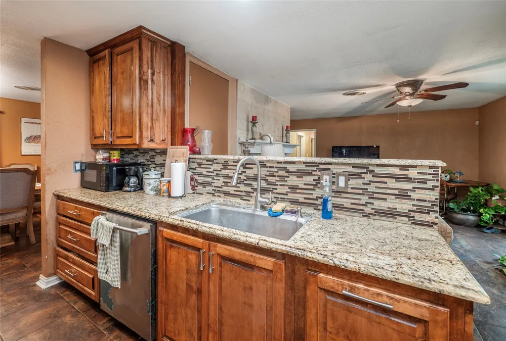 112 Hasler Street Bastrop, TX 78602