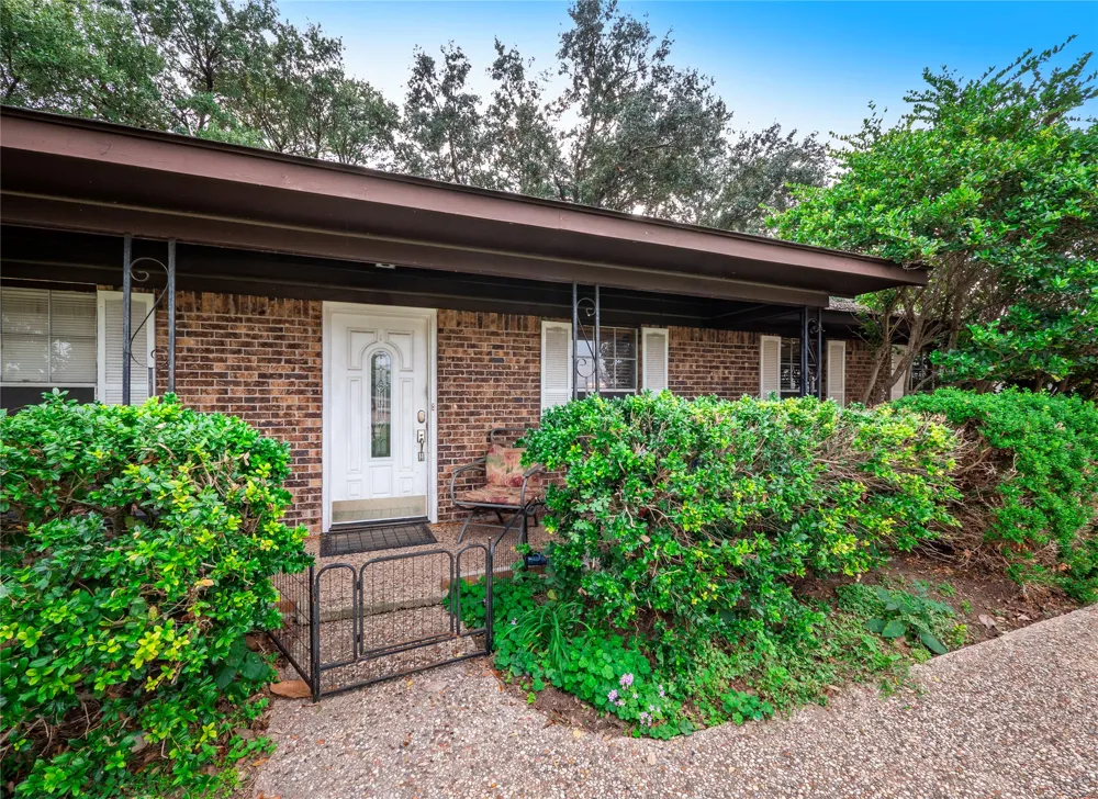 112 Hasler Street Bastrop, TX 78602