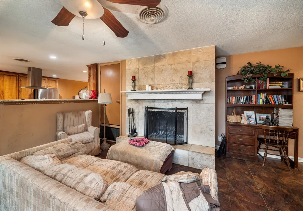 112 Hasler Street Bastrop, TX 78602