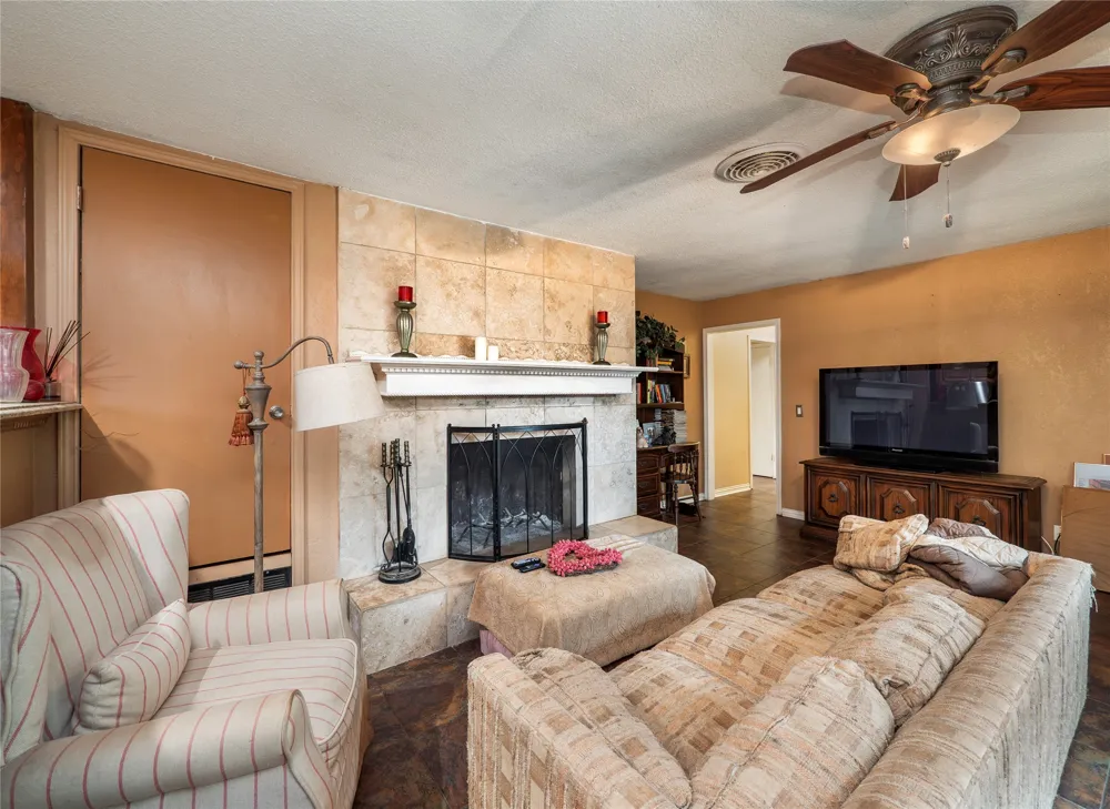 112 Hasler Street Bastrop, TX 78602