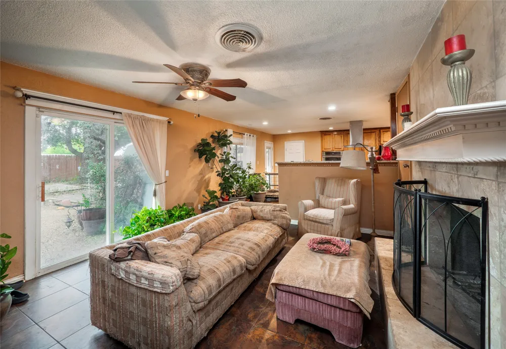 112 Hasler Street Bastrop, TX 78602