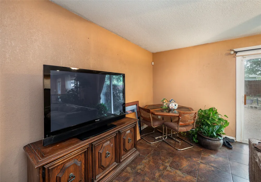112 Hasler Street Bastrop, TX 78602
