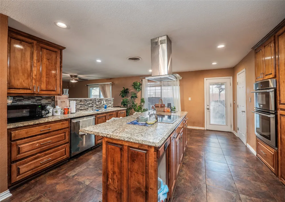112 Hasler Street Bastrop, TX 78602