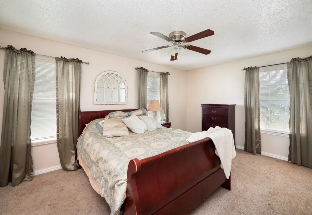 112 Hasler Street Bastrop, TX 78602