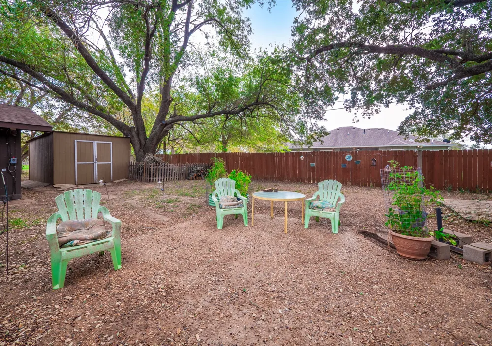 112 Hasler Street Bastrop, TX 78602