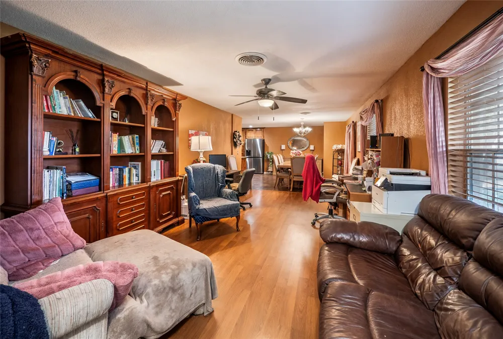 112 Hasler Street Bastrop, TX 78602