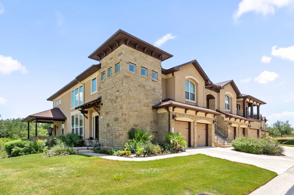 401 Bellagio Drive Lakeway, TX 78734