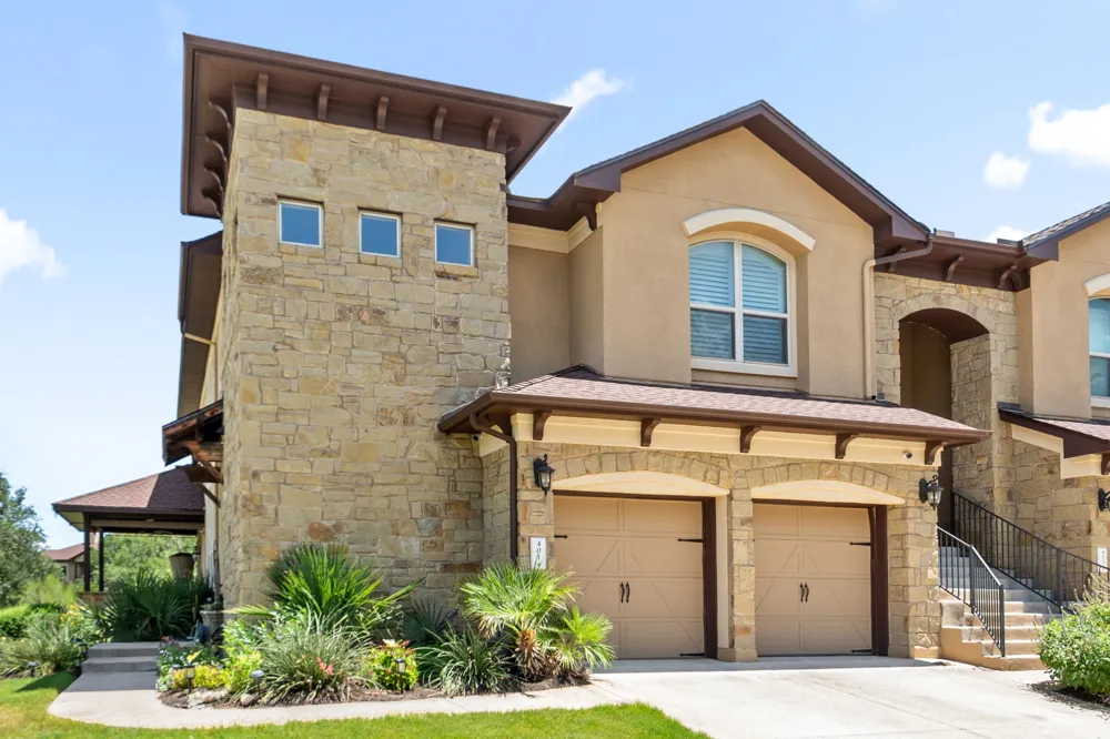 401 Bellagio Drive Lakeway, TX 78734